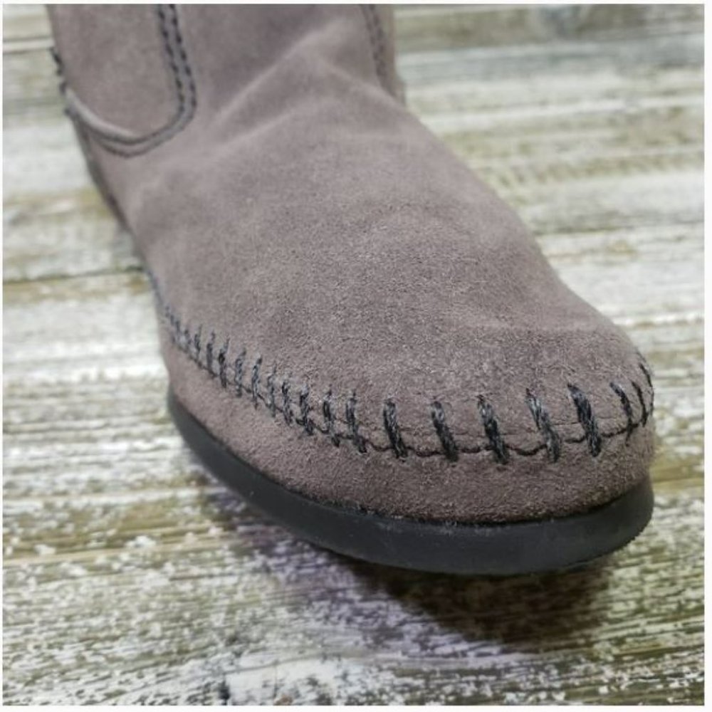 NWOT Minnetonka | 2 Layer Fringe Tassel Zip Boot | 9 | GRAY SUEDE LEATHER UNWORN - Picture 6 of 11